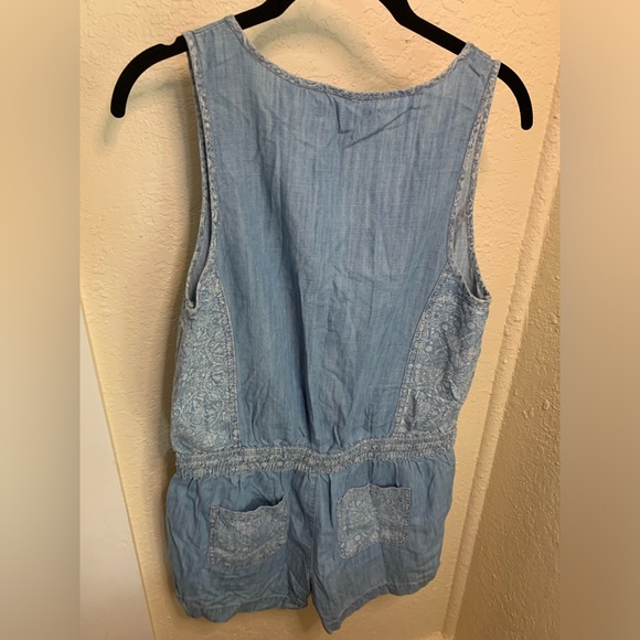 Romper with pockets size small - Picture 4 of 6